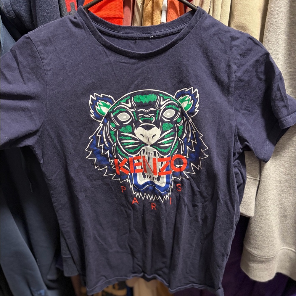 Kenzo Women’s Dark Blue Tee with Vibrant Tiger Design